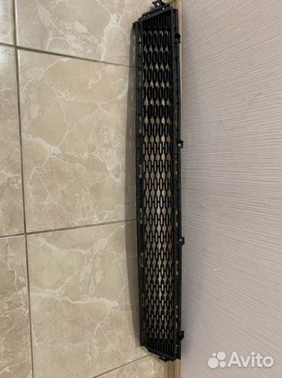 Нижняя решетка бампера