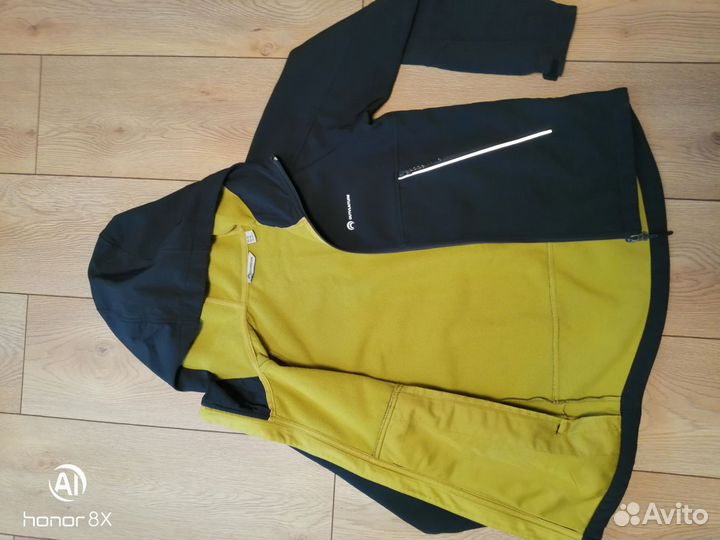 Ветровка на флисе softshell