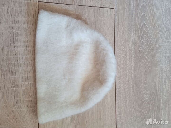 Шапка из ангорки cangol