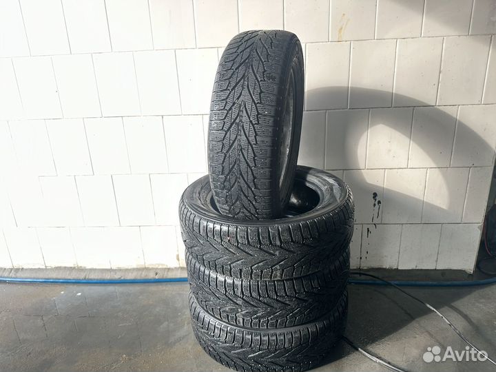 Nokian Tyres Hakkapeliitta R2 SUV 225/60 R18