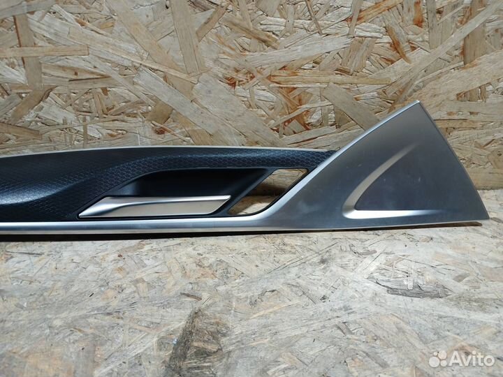 Накладка двери передней левой BMW 5 G30