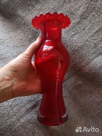 Ваза. Редкая. Завод Победа. Красное стекло