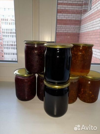 Брусника, черника, малина, рыба