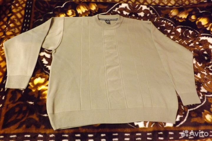 Свитер