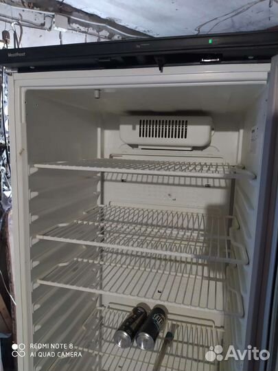 Холодильный шкаф витрина бу аптечный Vestfrost