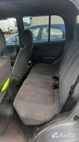 Suzuki Grand Vitara 2.5 AT, 2000, битый, 250 000 км