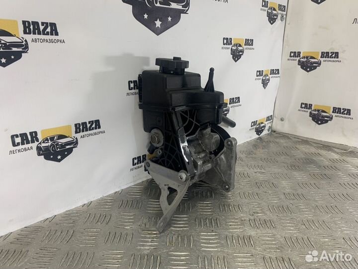 Насос гидроусилителя Mercedes-Benz C-class