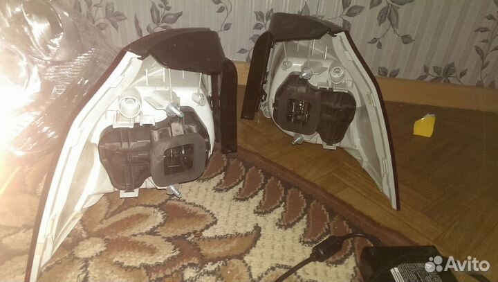 Фонарь правый левый Golf V 5 2006-2011