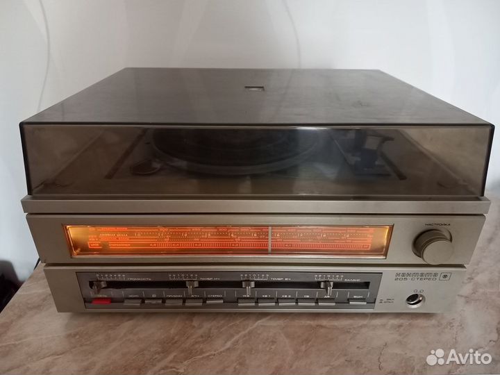 Проигрыватель винила СССР (Кантата 205)