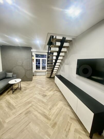 2-к. квартира, 60 м², 1/2 эт.