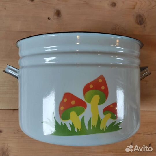 Кастрюля эмалированная СССР 20 л