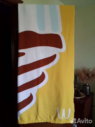 Полотенце новое фирменное большое пляжное