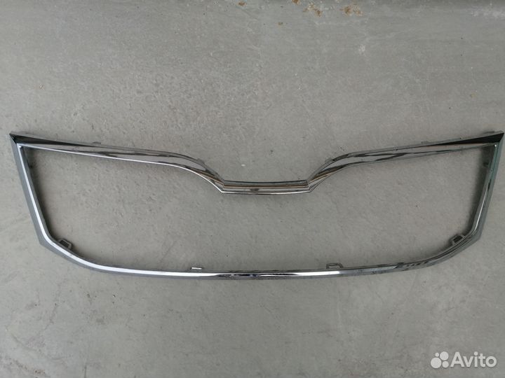 Окантовка решетки радиатора октавия а7
