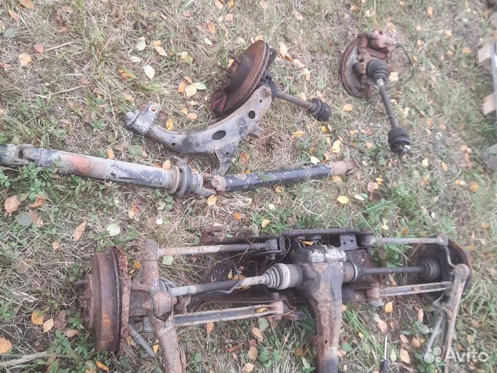 Subaru субару подрамник