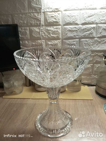 Хрустальная ваза