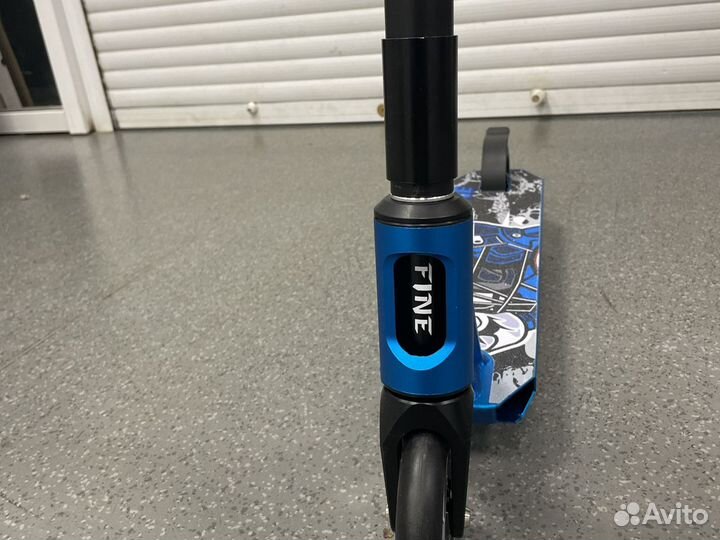 Трюковой самокат с системой HIC