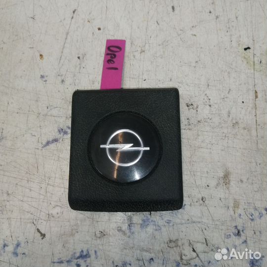 Кнопка сигнала на руль Opel Kadett