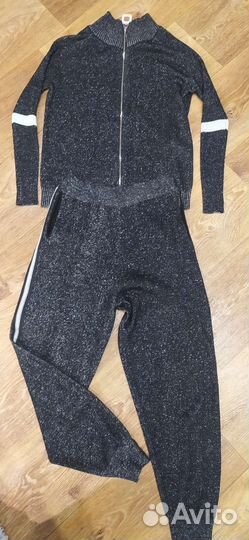 Костюм спортивный