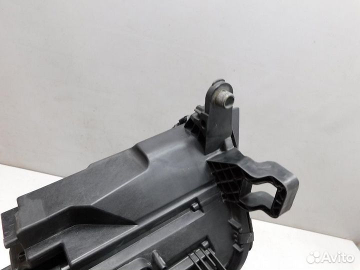 Фара левая Volkswagen Polo