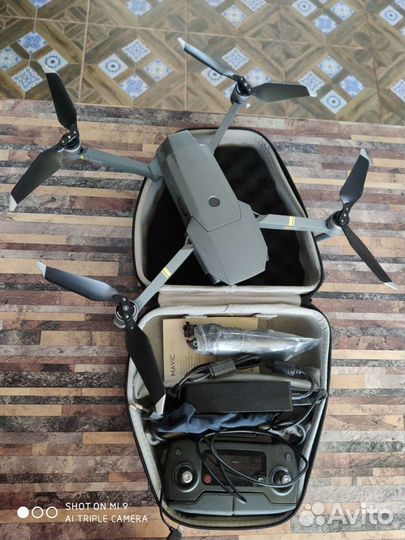Квадрокоптер DJI Mavic Pro