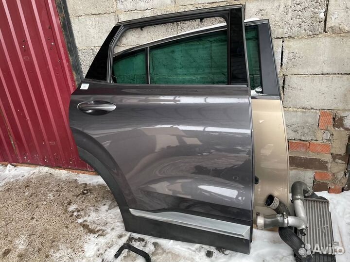 Задняя правая дверь Хендай Санта Фе 4 TM