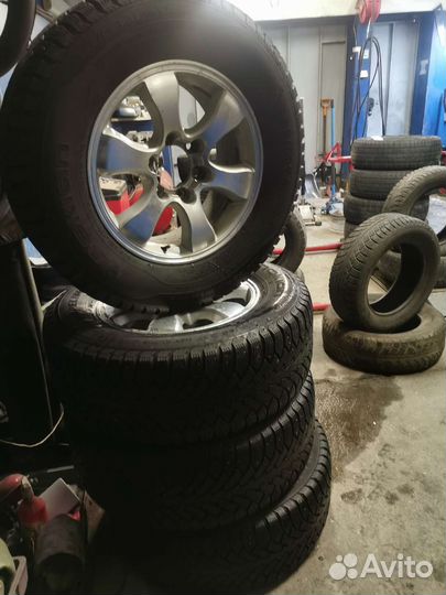 Nokian Tyres Hakkapeliitta 7 265/65 R17 112N
