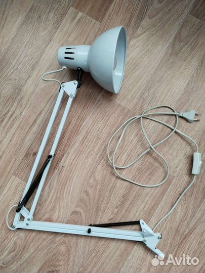 Лампа настольная