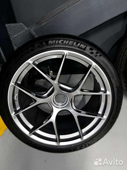 Комплект кованых колес BBS на Porsche 911 Turbo S