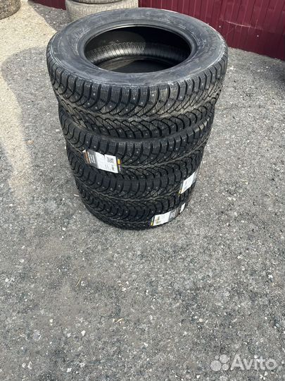 Formula Ice 215/65 R16