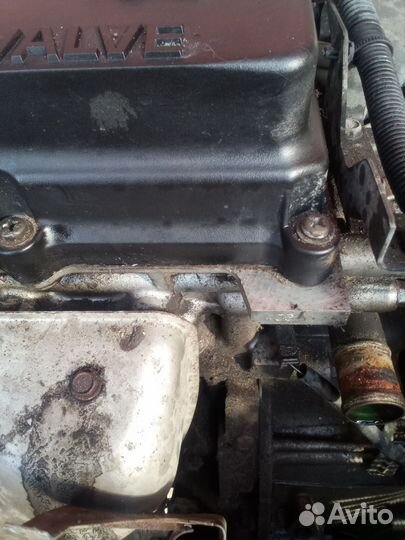 Nissan almera n16 клапанная крышка