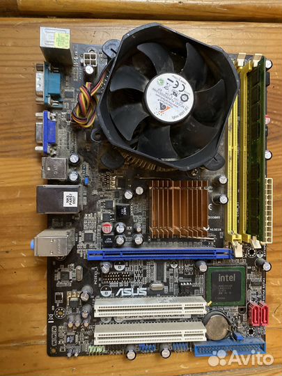 Материнская плата с процессором и памятью