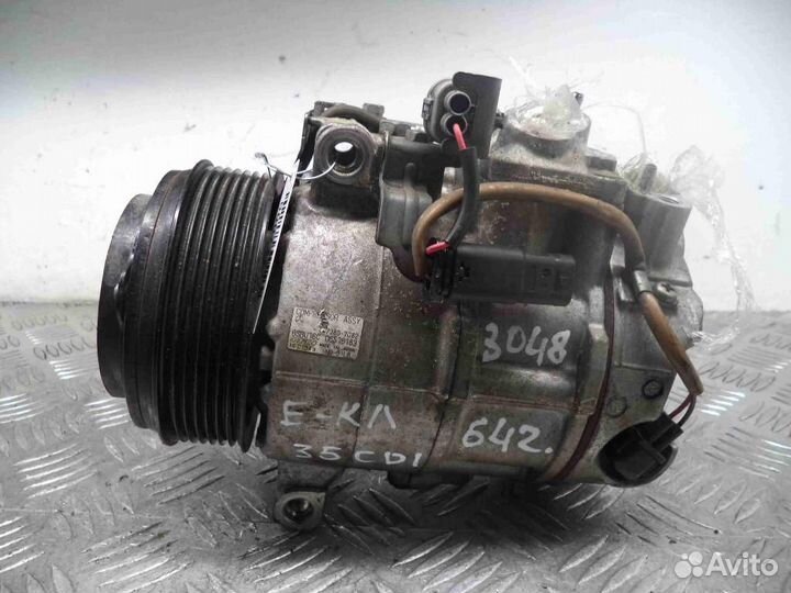 Компрессор системы кондиционирования Mercedes-Benz