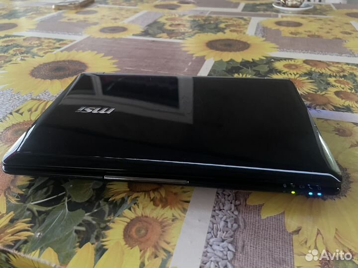 Ноутбук msi u160