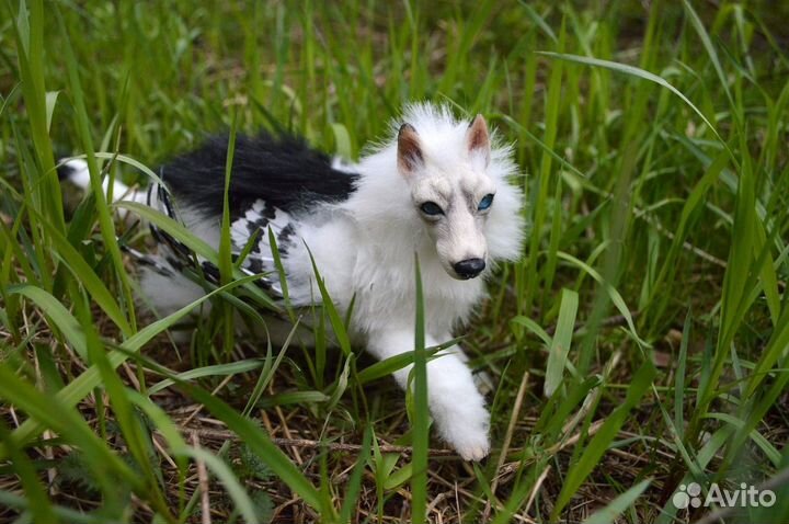 Игрушка ручной работы волк с крыльями