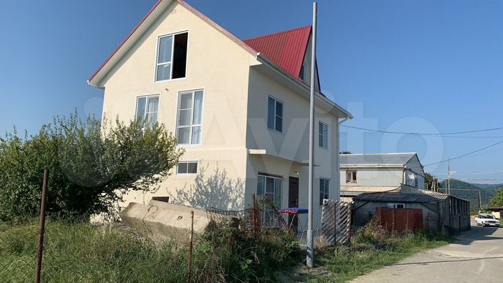 Дом 170 м² на участке 5 сот.