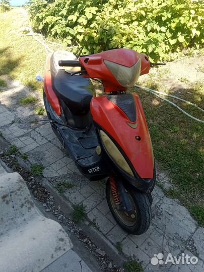 Продам скутер 50 кубов