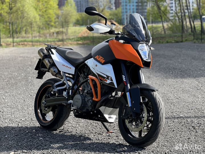 KTM 990 supermoto