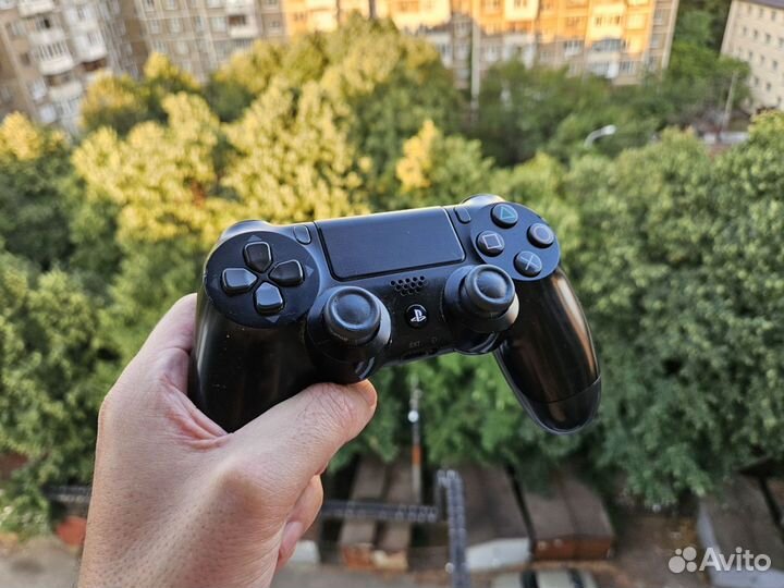 Sony PS4 Slim 500gb 2 геймпада