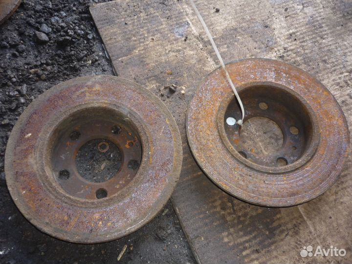 Тормозные диски Шкода Октавия Тур 1.6
