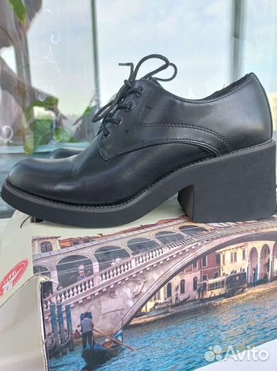 Полуботинки женские