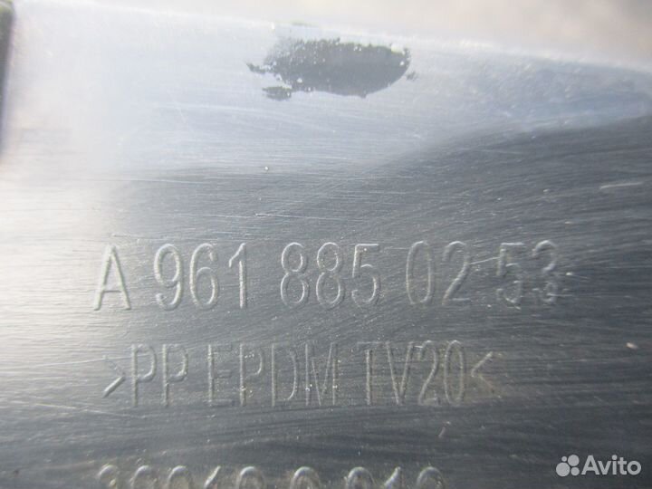 Решетка радиатора Mercedes-Benz A9618850253