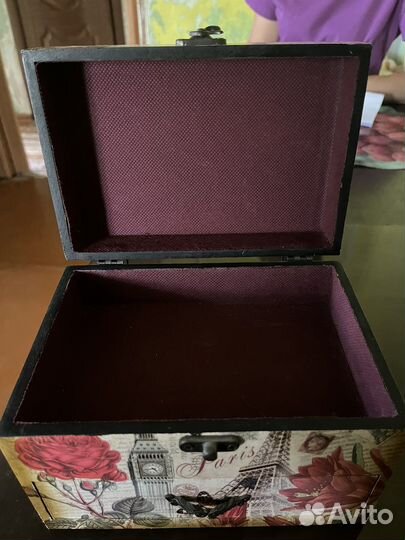 Шкатулка для украшений