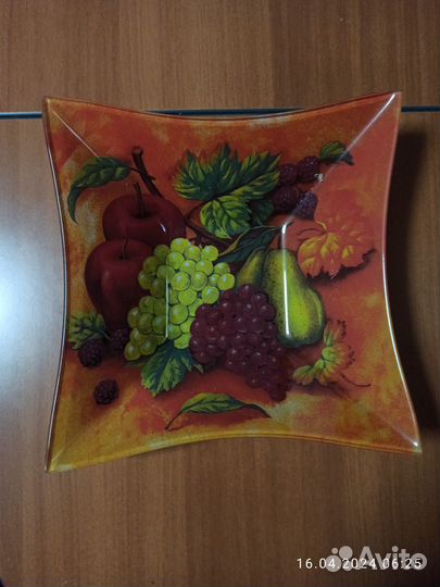 Квадратные тарелки