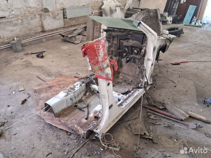 Стойка крышы Toyota Corolla 120