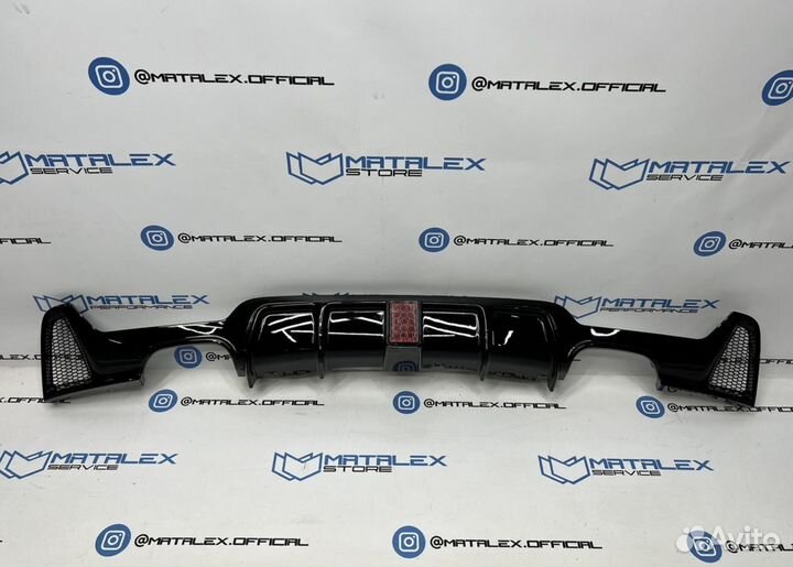 Диффузор BMW F32 F36 со стоп сигналом, М перфоманс