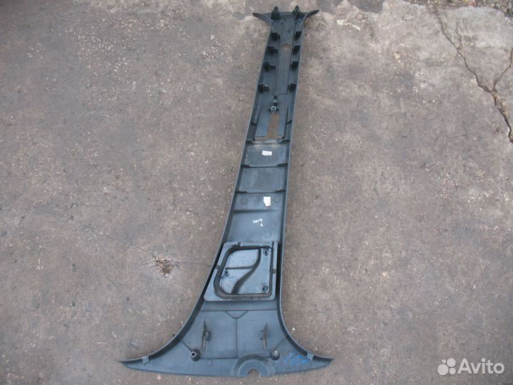 Обшивка на центральную стойку Renault Logan 1