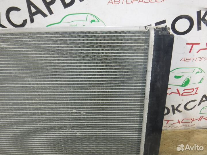Радиатор охлаждения Toyota Alphard (2008-2015)