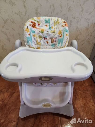 Стульчик для кормления Happy Baby William Classic