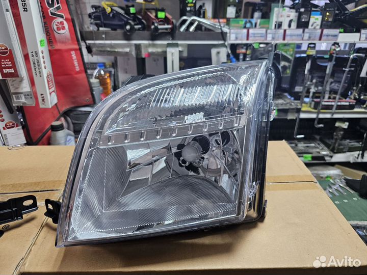 Фара левая или правая Ford Fusion