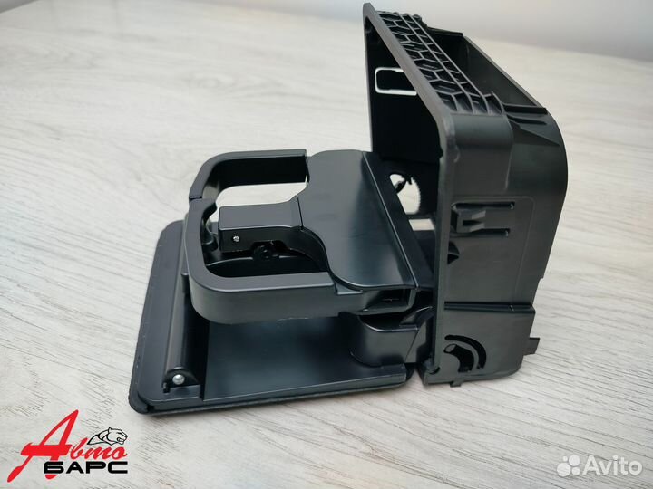 Подстаканник задний Volkswagen Golf 6 / Jetta 5